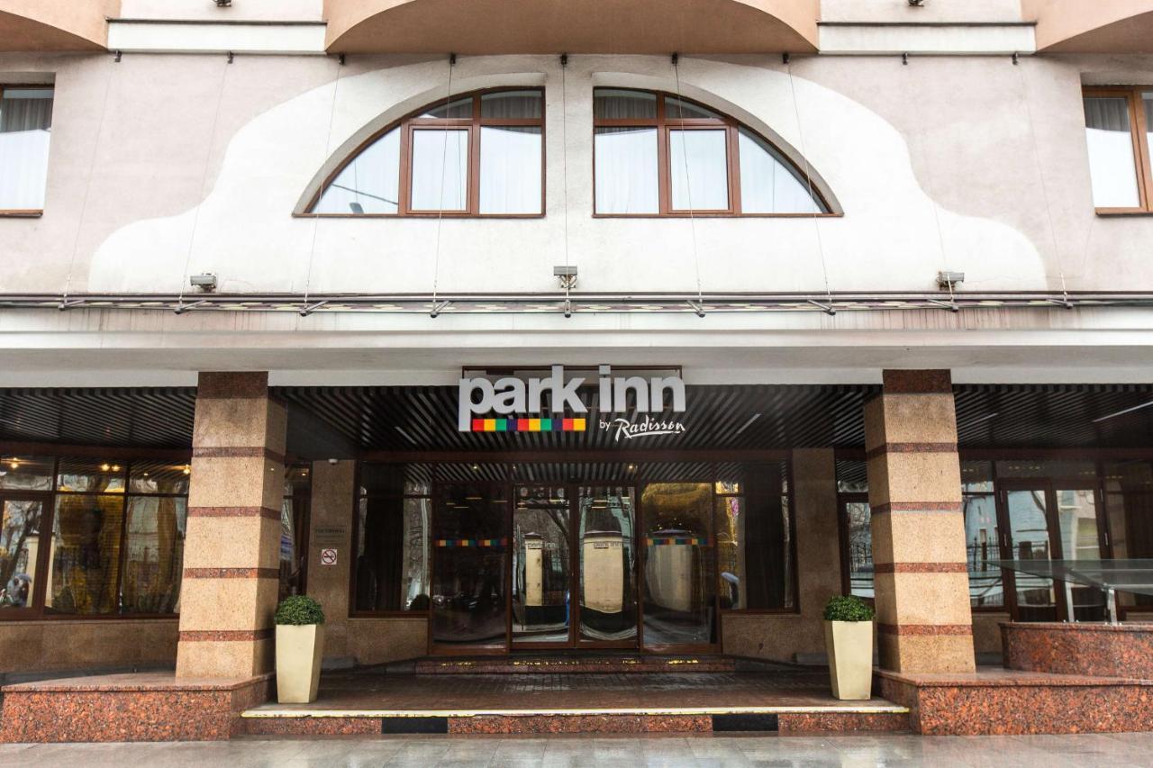 Park Inn By Radisson Sadu Moskou Buitenkant foto